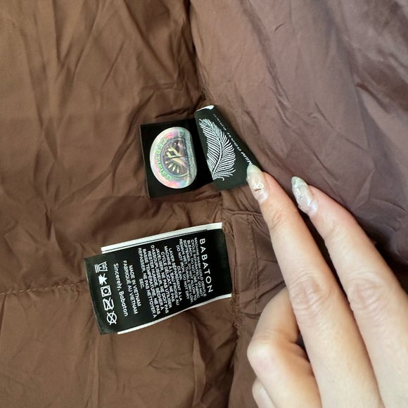 Aritzia Babaton The Duvet Puffer Mid in Chocolate - Picture 14 of 17